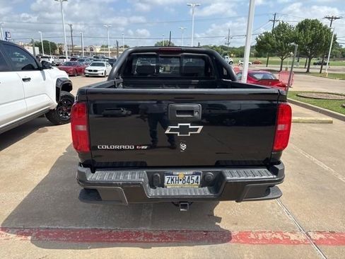 Used 2017 Chevrolet Colorado Z71 w/ Z71 Midnight Edition AWD/4WD image 7