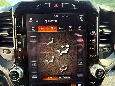 Used 2020 RAM 1500 Laramie w/ Sport Appearance Package AWD/4WD image 31