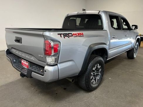 Used 2021 Toyota Tacoma TRD Off-Road w/ TRD Premium Off Road Package AWD/4WD image 3