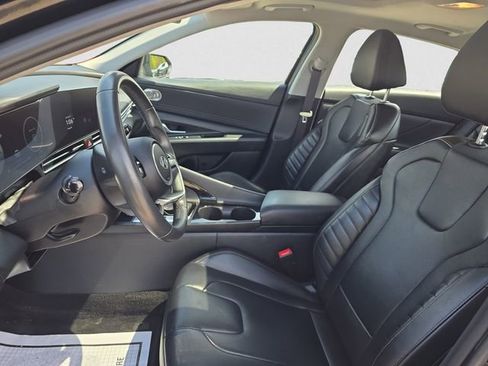 Used 2024 Hyundai Elantra Limited FWD image 9