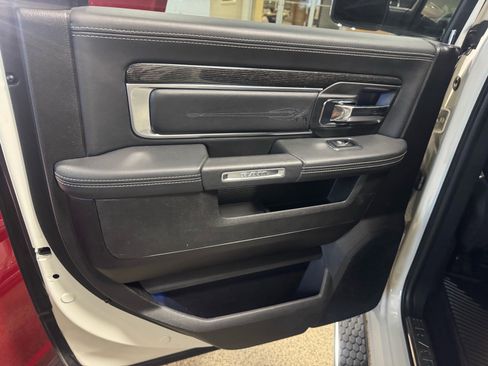 Used 2017 RAM 1500 Limited image 9