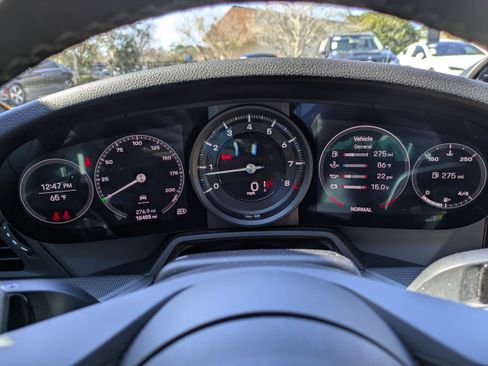 Used 2024 Porsche 911 Carrera 4 image 17