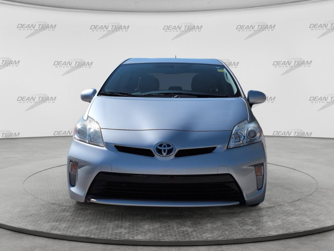 Used 2014 Toyota Prius Three FWD image 2