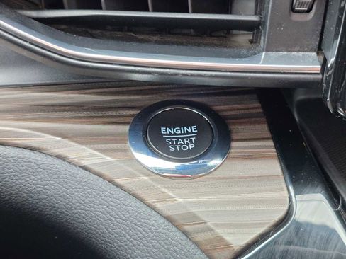 Used 2022 Ford Explorer Limited image 29