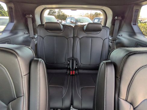 New 2026 Jeep Grand Cherokee L Limited image 16