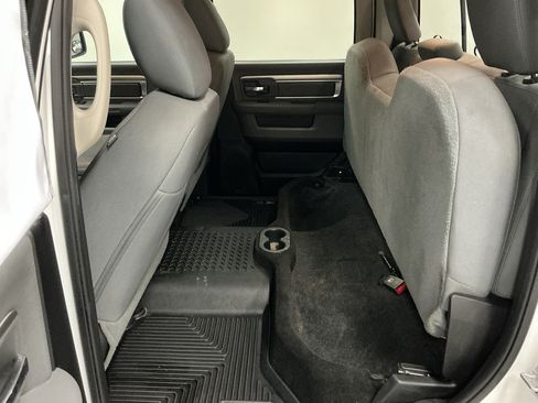 Used 2015 RAM 2500 SLT AWD/4WD image 25