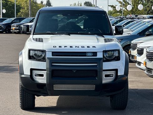 Used 2022 Land Rover Defender 110 S AWD/4WD image 9