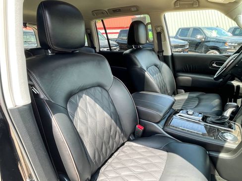 Used 2024 Nissan Armada Platinum w/ Captain's Chairs Package RWD image 10