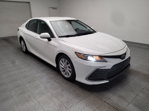 Used 2022 Toyota Camry LE FWD image 13