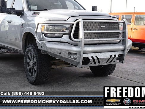 Used 2022 RAM 2500 Laramie w/ Night Edition image 2