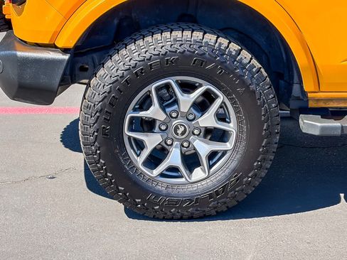 Used 2022 Ford Bronco Outer Banks AWD/4WD image 10