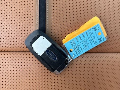 Used 2024 Ford F250 Platinum image 39