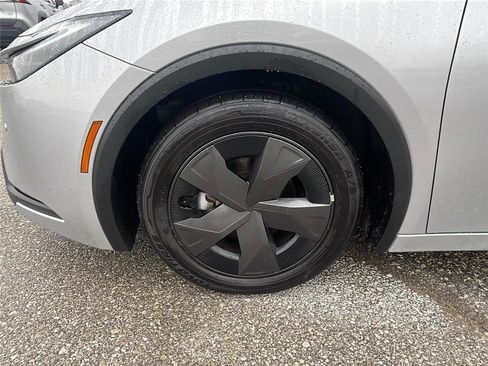 Used 2024 Toyota Prius LE image 10