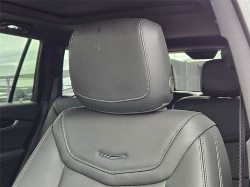 New 2025 Cadillac XT6 Premium Luxury w/ Technology Package FWD image 12
