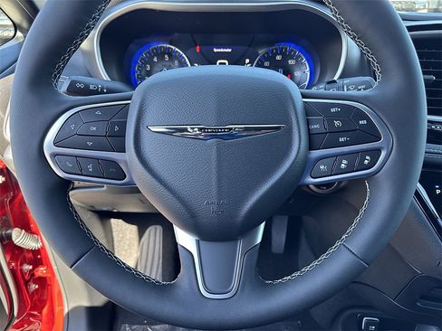 New 2026 Chrysler Pacifica Select image 7