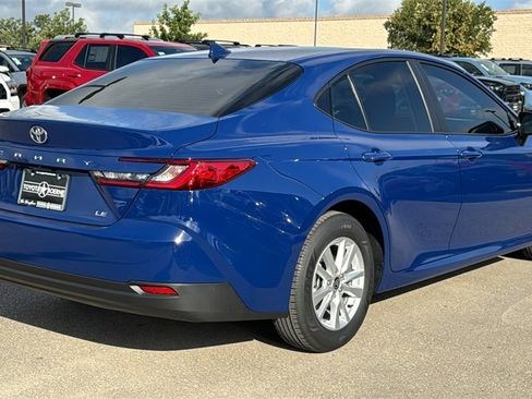 New 2025 Toyota Camry Hybrid image 9