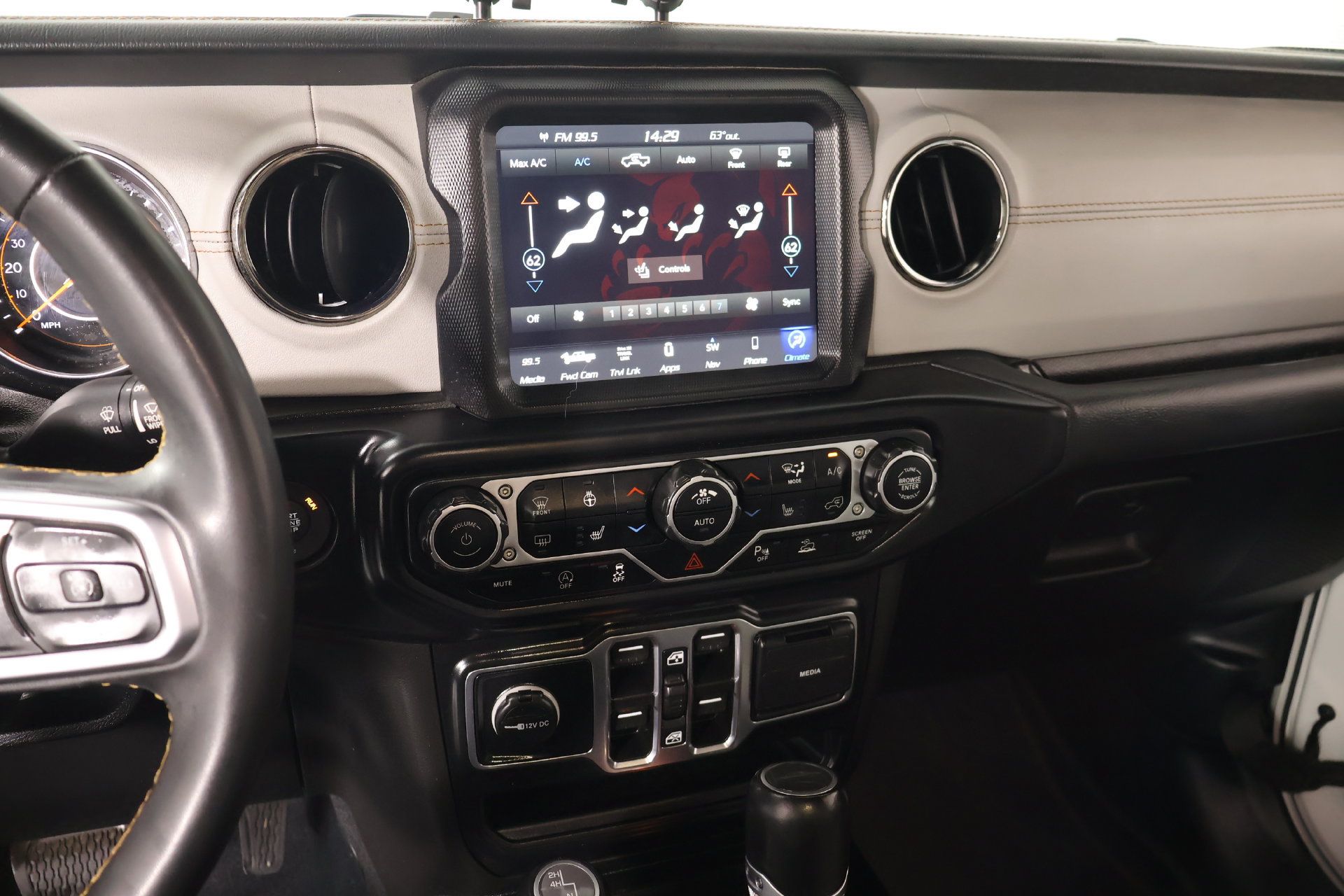 Used 2023 Jeep Gladiator Overland AWD/4WD image 5