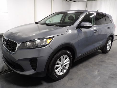 Used 2020 Kia Sorento AWD V6 image 4