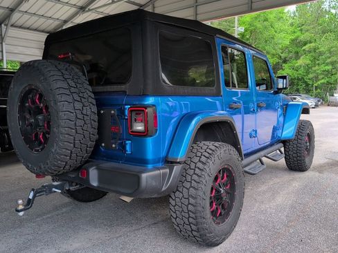 Used 2021 Jeep Wrangler Unlimited Rubicon w/ Cold Weather Group AWD/4WD image 3