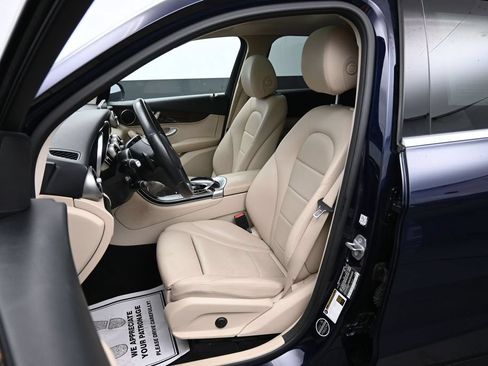 Used 2019 Mercedes-Benz GLC 300 4MATIC image 21