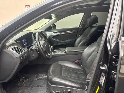 Used 2018 Genesis G80 3.8 w/ Option Group 02 image 9