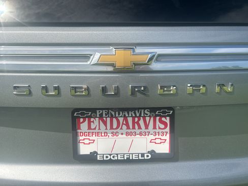 Used 2023 Chevrolet Suburban High Country AWD/4WD image 5