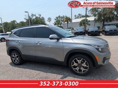 Used 2023 Kia Seltos EX AWD/4WD image 1