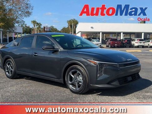 Used 2025 Kia K4 LXS image 1