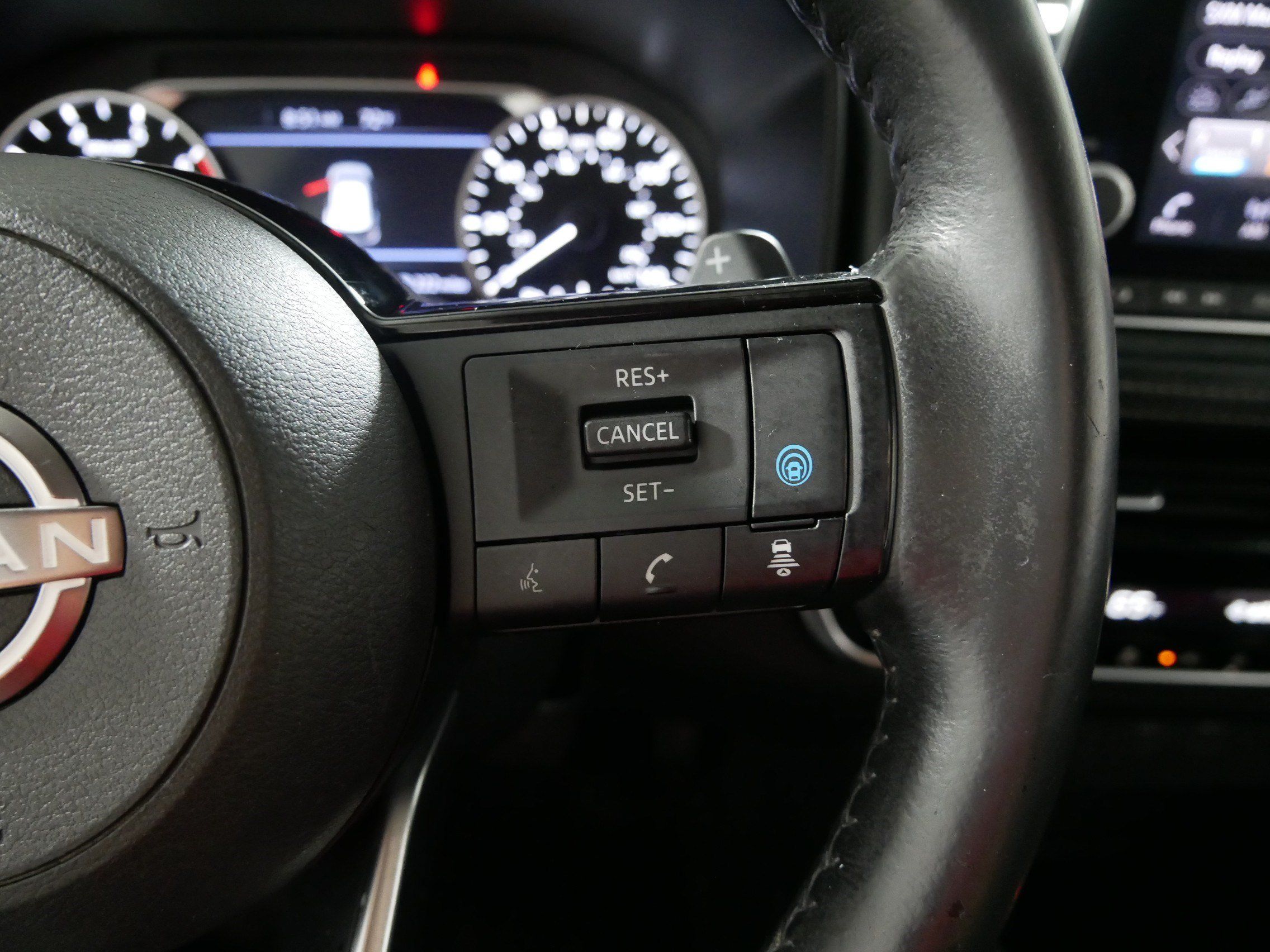 Used 2023 Nissan Rogue SV w/ SV Premium Package AWD/4WD image 28