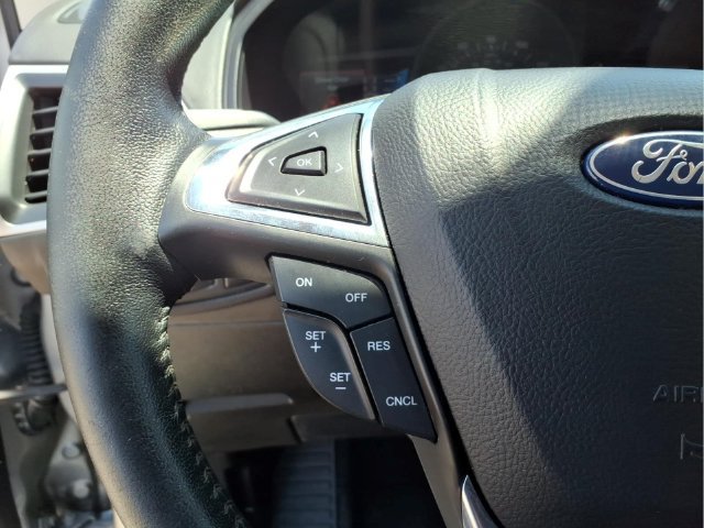 Used 2022 Ford Edge SEL AWD/4WD image 16