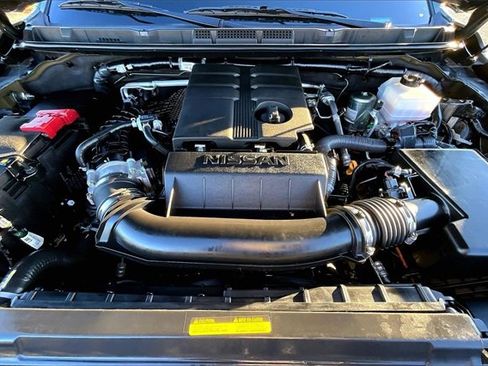 Used 2024 Nissan Frontier PRO-4X w/ Off-Road Protection Package image 7