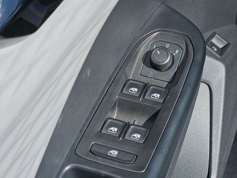 Used 2024 Volkswagen Taos S FWD image 13