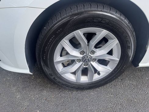 Used 2016 Volkswagen Passat 1.8T S FWD image 9