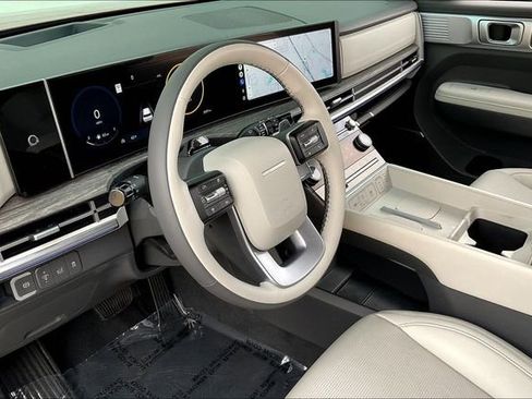 Used 2025 Hyundai Santa Fe Calligraphy image 13