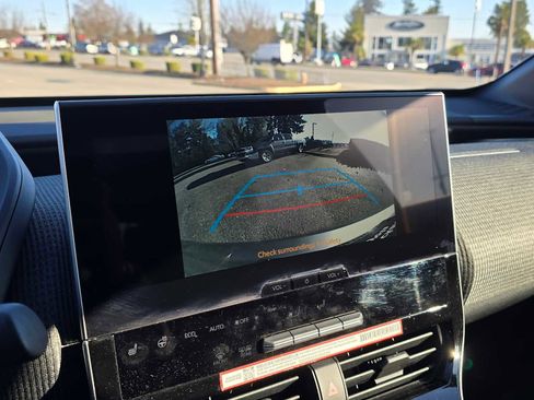 Used 2025 Toyota bZ4X XLE w/ Weather Package image 28