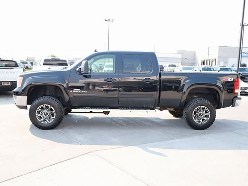 Used 2008 GMC Sierra 2500 SLT w/ Z71 Off-Road Package image 4