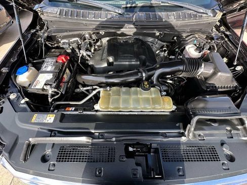 Used 2019 Ford Expedition Max XLT w/ Equipment Group 201A AWD/4WD image 21