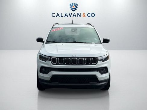 Used 2023 Jeep Compass Latitude w/ Sun and Sound Group AWD/4WD image 2