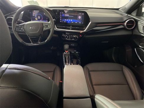 Certified 2026 Chevrolet Trax RS image 24