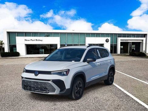 Certified 2025 Volkswagen Taos S FWD image 4
