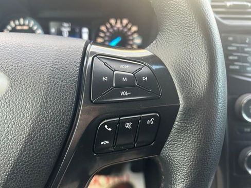 Used 2017 Ford Explorer XLT AWD/4WD image 25