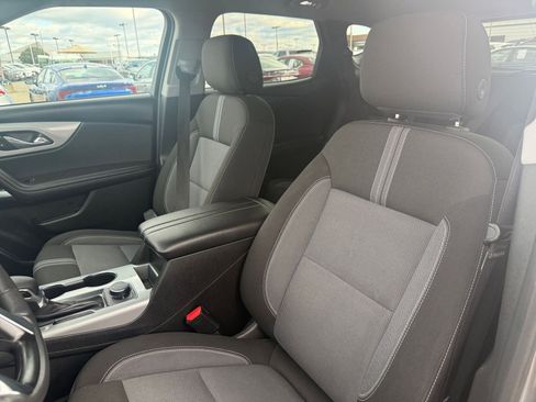 Used 2025 Chevrolet Blazer LT image 36
