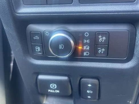 Used 2021 Ford F150 Lariat w/ Equipment Group 502A High image 22