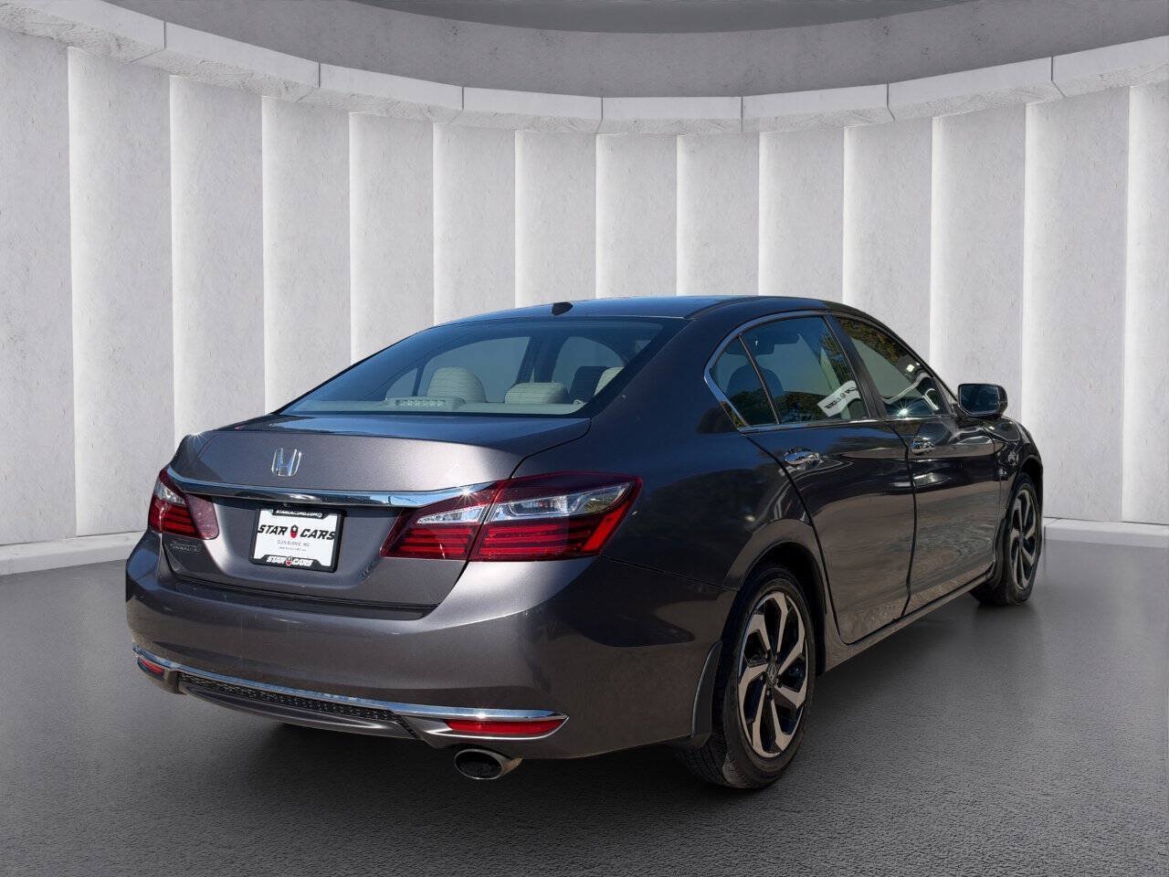 Used 2017 Honda Accord EX-L image 5