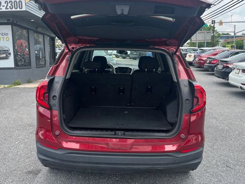 Used 2018 GMC Terrain SLE w/ Driver Convenience Package image 12