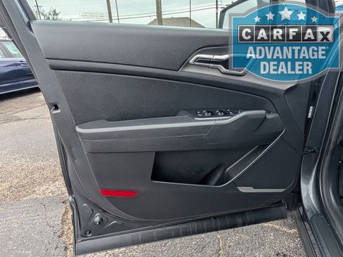 Used 2025 Kia Sportage LX FWD image 13