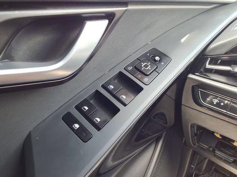 Certified 2023 Kia Niro EX FWD image 20