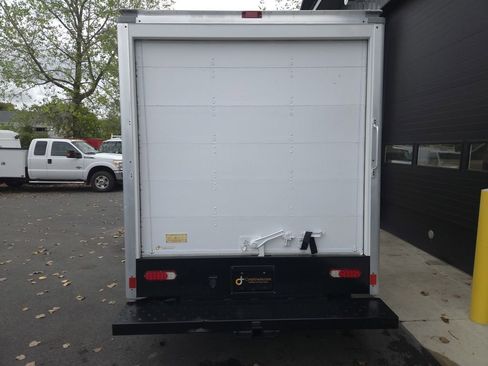 Used 2017 GMC Savana 3500 image 8