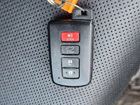 Used 2016 Toyota Highlander Limited Platinum AWD/4WD image 35