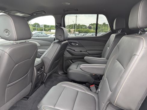 Used 2023 Chevrolet Traverse LT w/ Midnight/Sport Edition AWD/4WD image 21